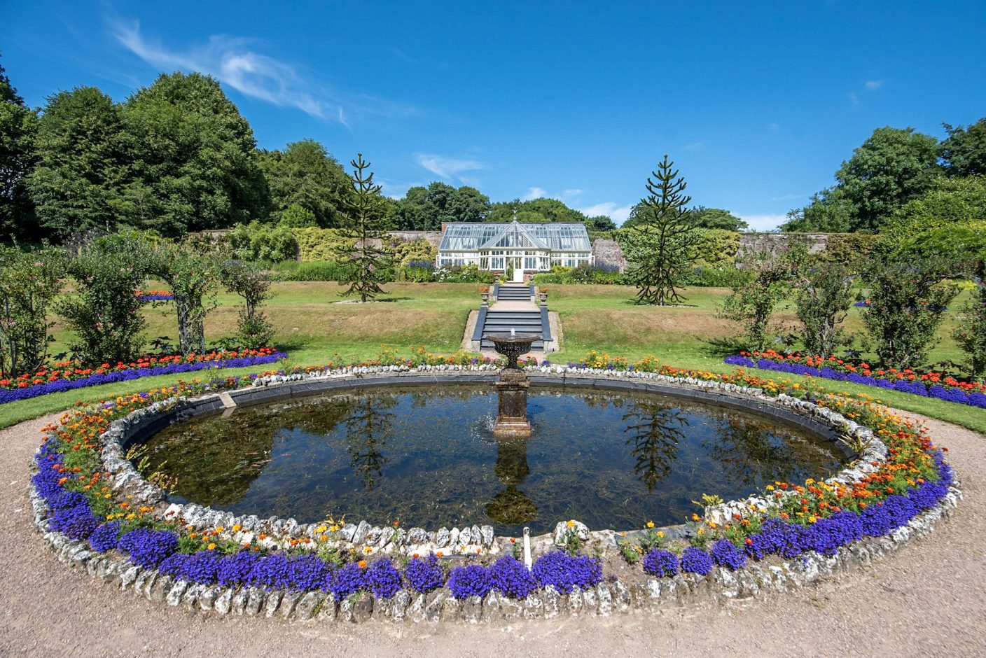 Large water feature at Arlington